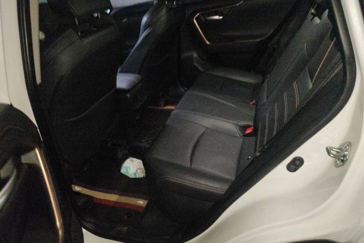 Used Toyota Wildlander 2024 Dual-Motor 2.5L E-CVT Two-Wheel Drive Luxury PLUS Edition Left Rear Seat
