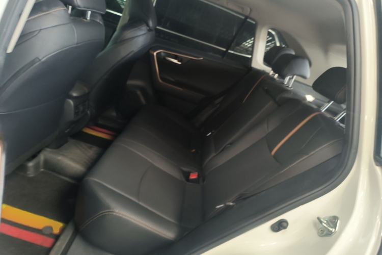 Used Toyota Wildlander 2024 2.0L CVT Two-Wheel Drive Urban Edition Left Rear Seat