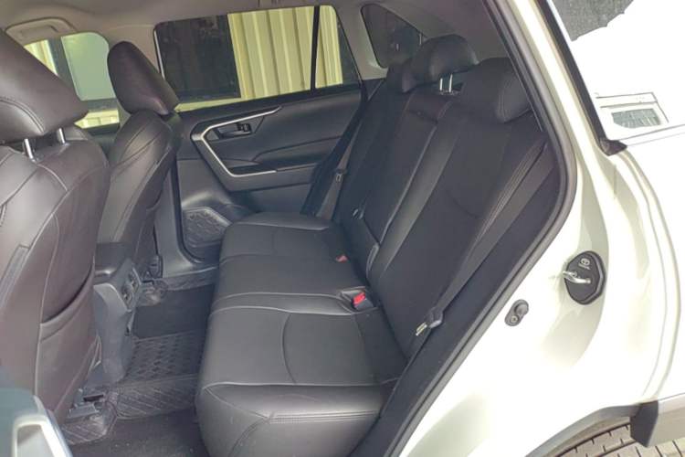 Used Toyota Wildlander 2024 2.0L CVT Two-Wheel Drive Leading Edition Left Rear Seat