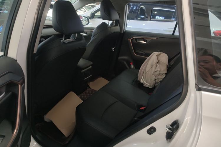 Used Toyota Wildlander 2024 2.0L CVT Two-Wheel Drive Urban Edition Left Rear Seat