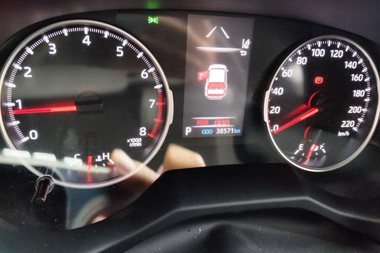 Used Toyota Wildlander 2024 2.0L CVT Two-Wheel Drive Leading Edition Odometer Close Up