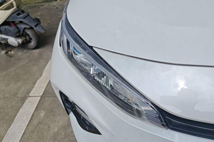 Used Toyota Wildlander 2024 2.0L CVT Two-Wheel Drive Leading Edition Right Front Headlight