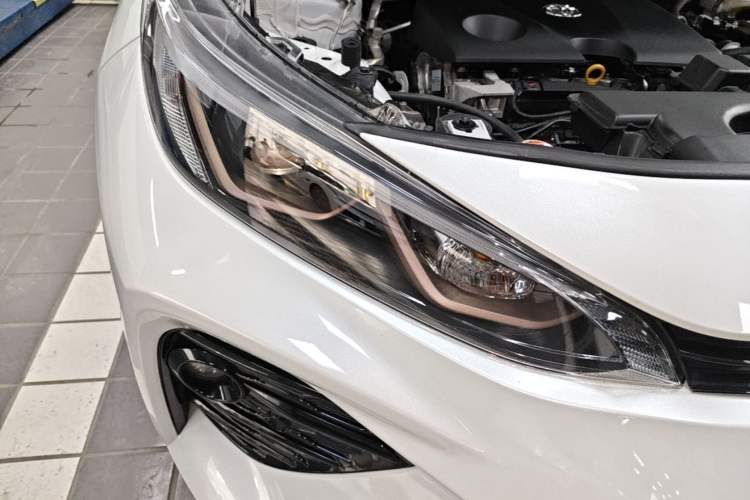 Used Toyota Wildlander 2024 2.0L CVT Two-Wheel Drive Urban Edition Right Front Headlight