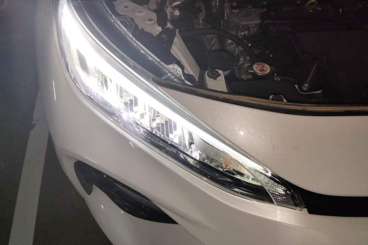 Used Toyota Wildlander 2024 2.0L CVT Two-Wheel Drive Leading Edition Right Front Headlight