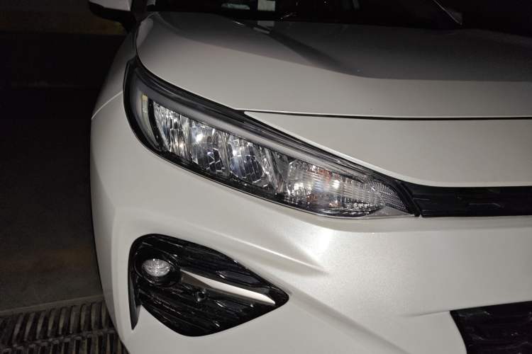 Used Toyota Wildlander 2024 2.0L CVT Two-Wheel Drive Leading Edition Right Front Headlight