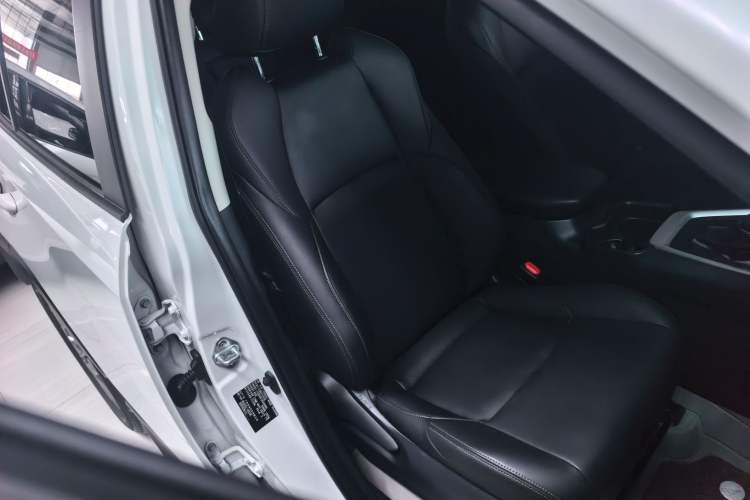Used Toyota Wildlander 2024 2.0L CVT Two-Wheel Drive Leading Edition Right Front Seat