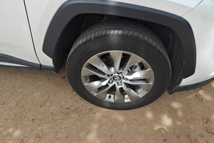 Used Toyota Wildlander 2024 2.0L CVT Two-Wheel Drive Leading Edition Right Front Wheel Hub