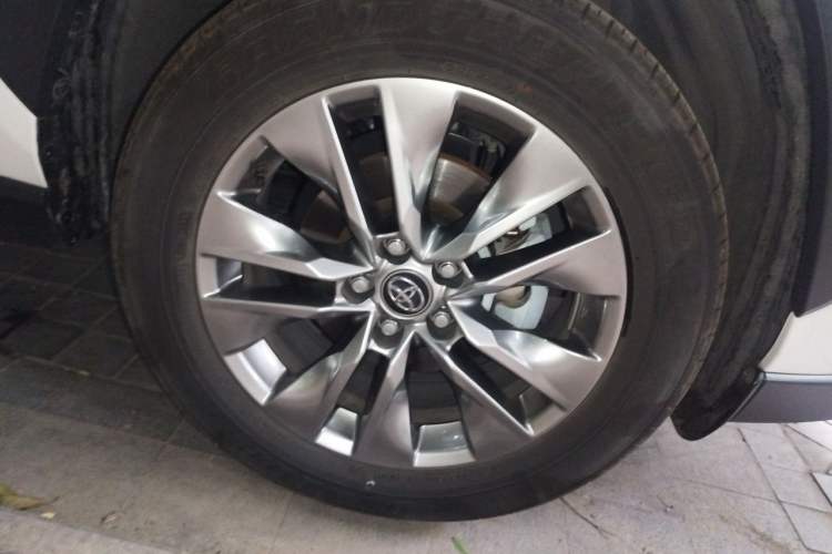 Used Toyota Wildlander 2024 2.0L CVT Two-Wheel Drive Leading Edition Right Front Wheel Hub