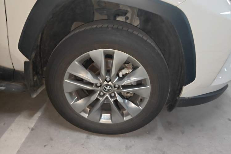 Used Toyota Wildlander 2024 2.0L CVT Two-Wheel Drive Leading Edition Right Front Wheel Hub