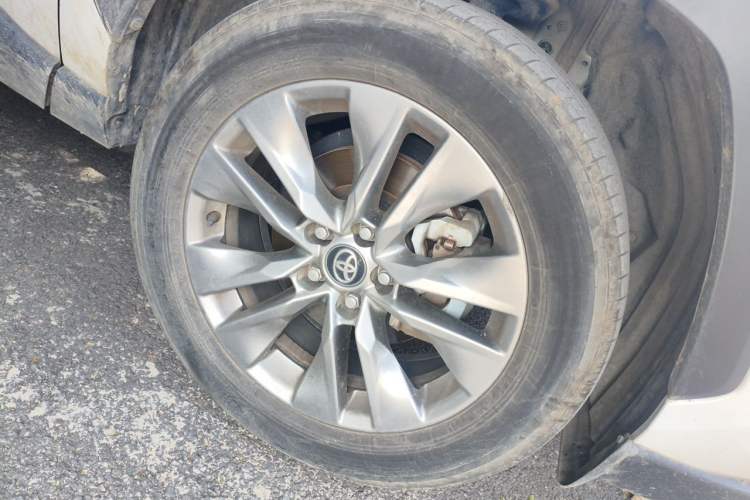 Used Toyota Wildlander 2024 2.0L CVT Two-Wheel Drive Leading Edition Right Front Wheel Hub