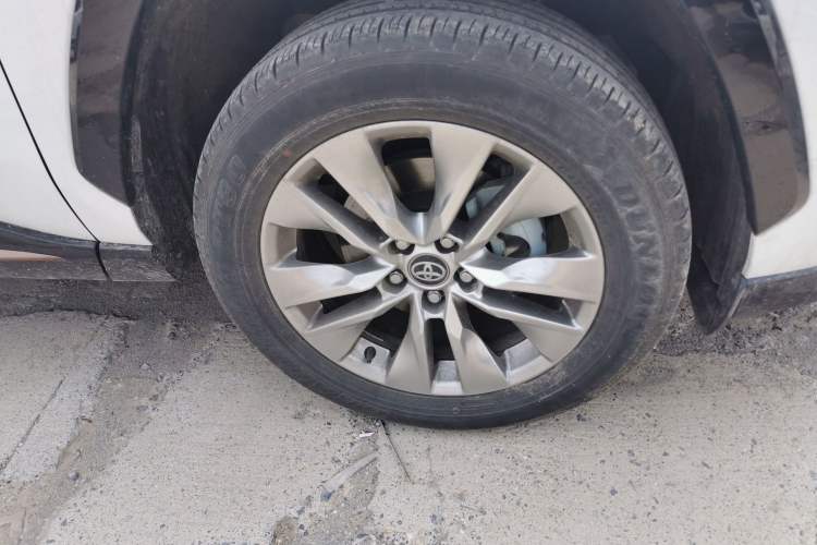 Used Toyota Wildlander 2024 2.0L CVT Two-Wheel Drive Urban Edition Right Front Wheel Hub
