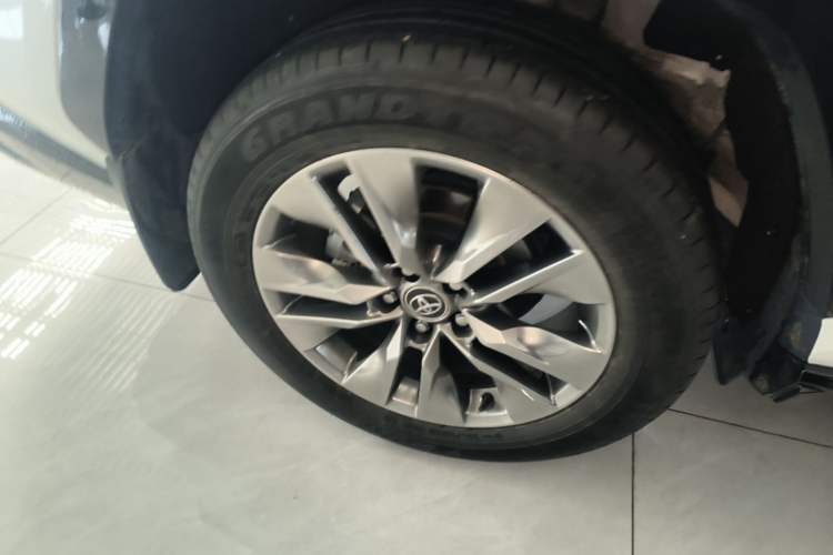 Used Toyota Wildlander 2024 2.0L CVT Two-Wheel Drive Urban Edition Right Rear Wheel Hub