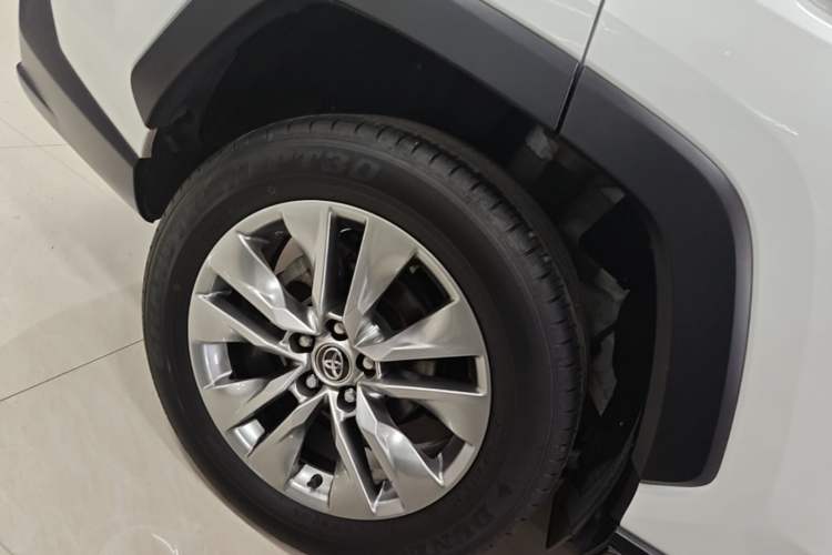 Used Toyota Wildlander 2024 2.0L CVT Two-Wheel Drive Leading Edition Right Rear Wheel Hub