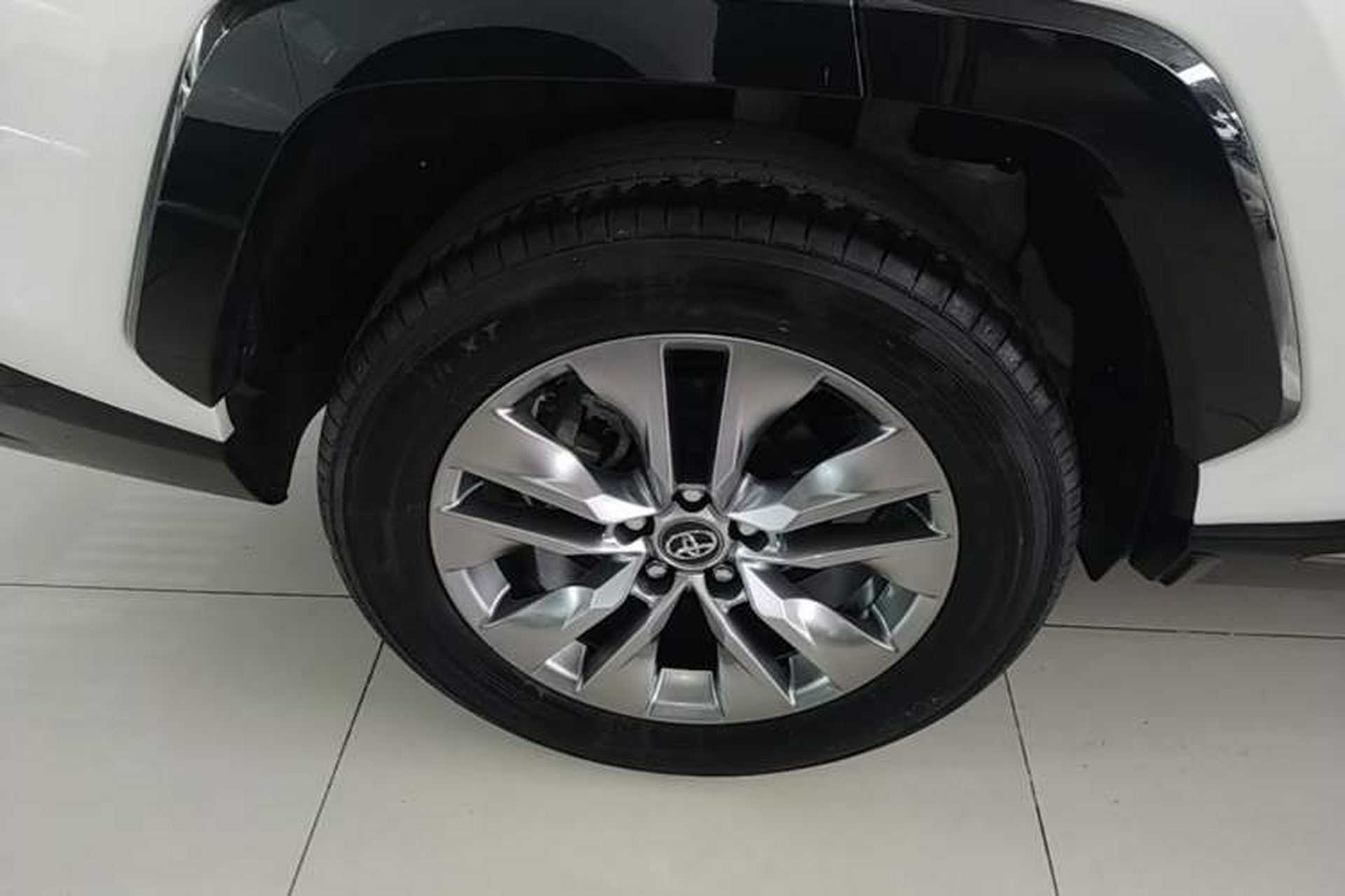 Used Toyota Wildlander 2024 2.0L CVT Two-Wheel Drive Urban Edition Right Rear Wheel Hub