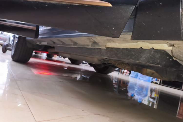 Used Toyota Wildlander 2024 Dual-Motor 2.5L E-CVT Two-Wheel Drive Luxury PLUS Edition Right Side Sill