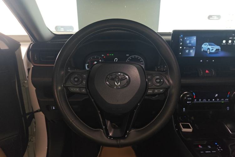 Used Toyota Wildlander 2024 2.0L CVT Two-Wheel Drive Luxury PLUS Edition Steering Wheel