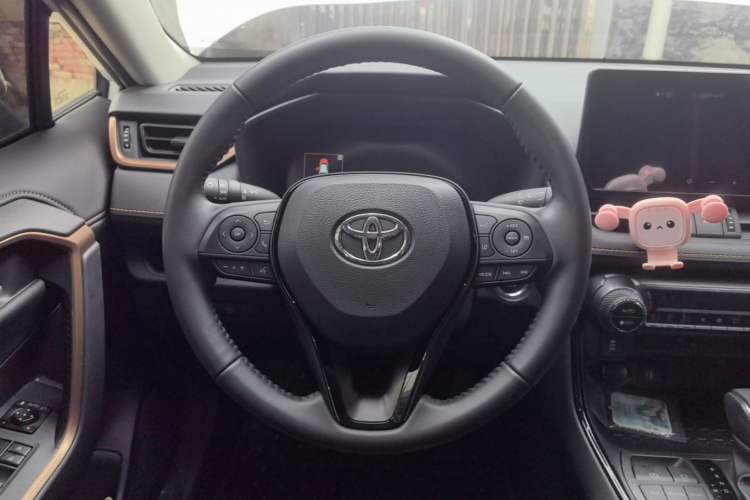 Used Toyota Wildlander 2024 2.0L CVT Two-Wheel Drive Luxury PLUS Edition Steering Wheel