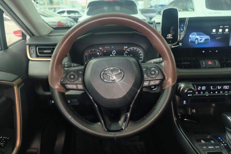 Used Toyota Wildlander 2024 2.0L CVT Two-Wheel Drive Urban Edition Steering Wheel