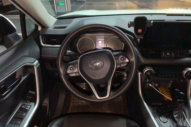 Used Toyota Wildlander 2024 2.0L CVT Two-Wheel Drive Leading Edition Steering Wheel