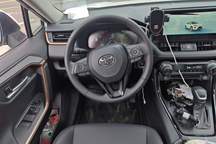 Used Toyota Wildlander 2024 2.0L CVT Two-Wheel Drive Urban Edition Steering Wheel
