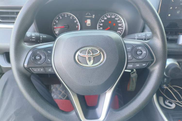 Used Toyota Wildlander 2024 2.0L CVT Two-Wheel Drive Leading Edition Steering Wheel