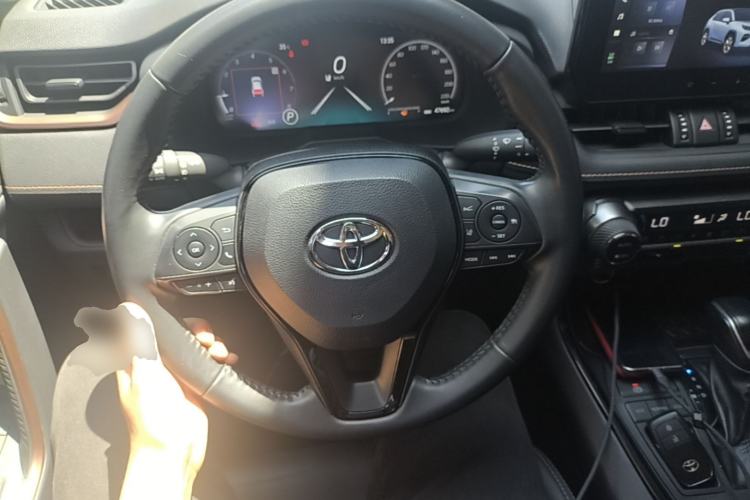 Used Toyota Wildlander 2024 2.0L CVT Two-Wheel Drive Luxury PLUS Edition Steering Wheel