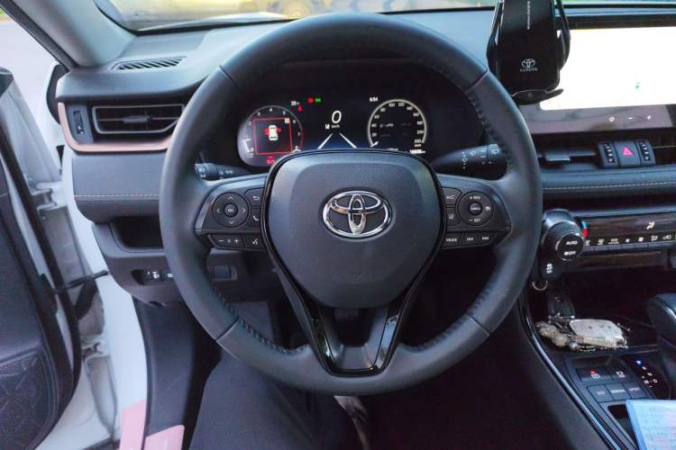 Used Toyota Wildlander 2024 2.0L CVT Two-Wheel Drive Luxury PLUS Edition Steering Wheel