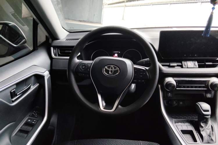 Used Toyota Wildlander 2024 2.0L CVT Two-Wheel Drive Leading Edition Steering Wheel