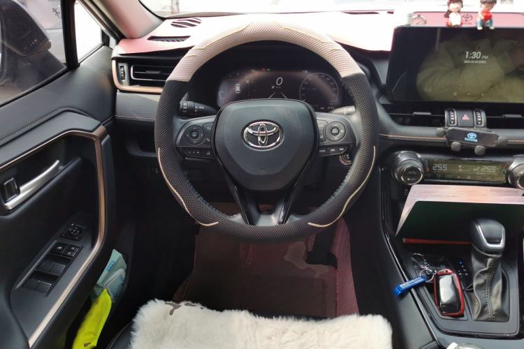 Used Toyota Wildlander 2024 2.0L CVT Two-Wheel Drive Urban Edition Steering Wheel