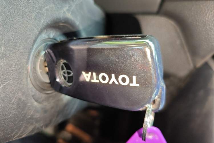 Used Toyota Wildlander 2024 2.0L CVT Two-Wheel Drive Leading Edition Vehicle Key