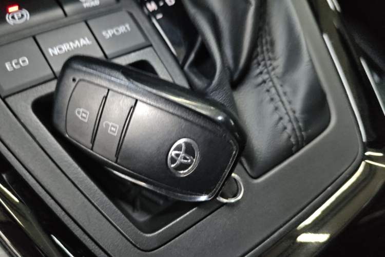 Used Toyota Wildlander 2024 2.0L CVT Two-Wheel Drive Urban Edition Vehicle Key