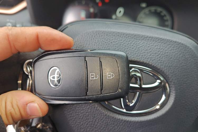 Used Toyota Wildlander 2024 2.0L CVT Two-Wheel Drive Urban Edition Vehicle Key