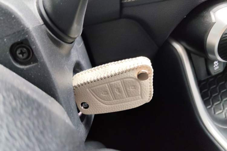 Used Toyota Wildlander 2024 2.0L CVT Two-Wheel Drive Leading Edition Vehicle Key