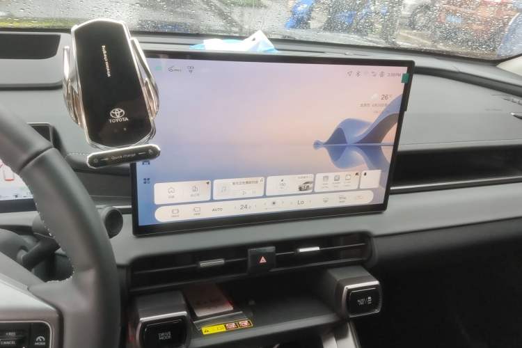 Used Toyota Wildlander 2026 Model 2.0L Smart Electric Hybrid Dual-Engine PRO Audio And AC Panel