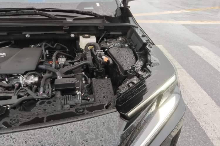 Used Toyota Wildlander 2026 Model 2.0L Smart Electric Hybrid Dual-Engine PRO Engine Bay Left