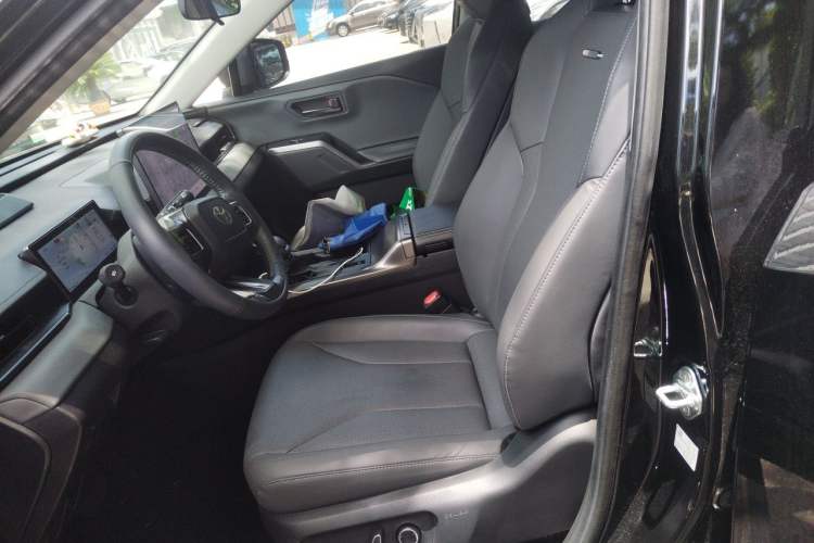 Used Toyota Wildlander 2026 Model 2.0L PRO Left Front Seat