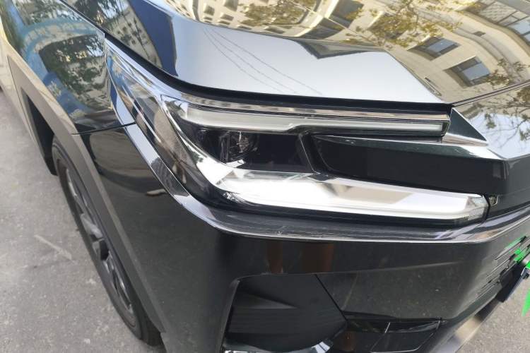 Used Toyota Wildlander 2026 Model 2.0L AIR Right Front Headlight