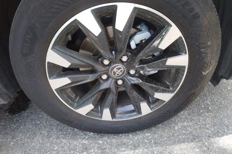 Used Toyota Wildlander 2026 Model 2.0L PRO Right Front Wheel Hub