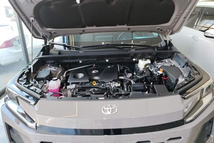 Used Toyota Wildlander 2026 Model 2.0L Smart Electric Hybrid Dual-Engine PRO+ Engine Bay