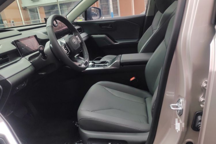 Used Toyota Wildlander 2026 Model 2.0L Smart Electric Hybrid Dual-Engine PRO+ Left Front Seat