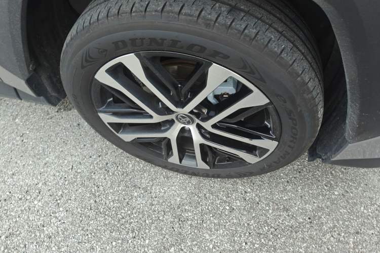 Used Toyota Wildlander 2026 Model 2.0L Smart Electric Hybrid Dual-Engine PRO+ Right Front Wheel Hub