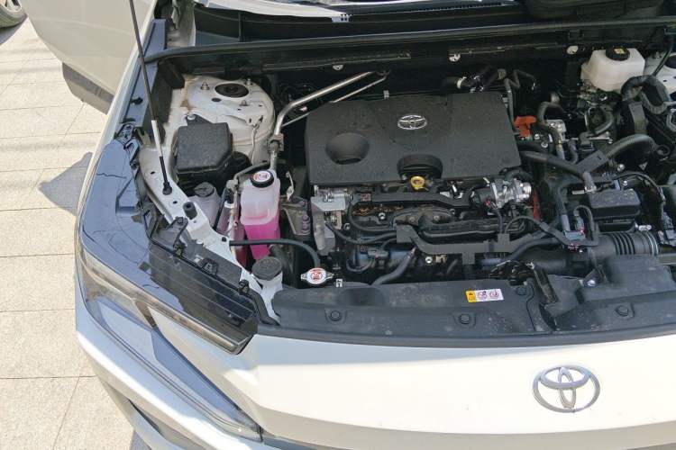 Used Toyota Wildlander 2026 Model 2.0L Smart Electric Hybrid Dual-Engine AIR Engine Bay Right