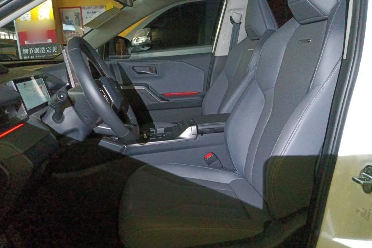 Used Toyota Wildlander 2026 Model 2.0L Smart Electric Hybrid Dual-Engine PRO Left Front Seat