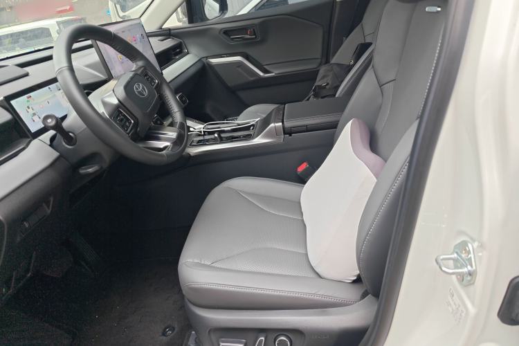 Used Toyota Wildlander 2026 Model 2.0L Smart Electric Hybrid Dual-Engine PRO Left Front Seat