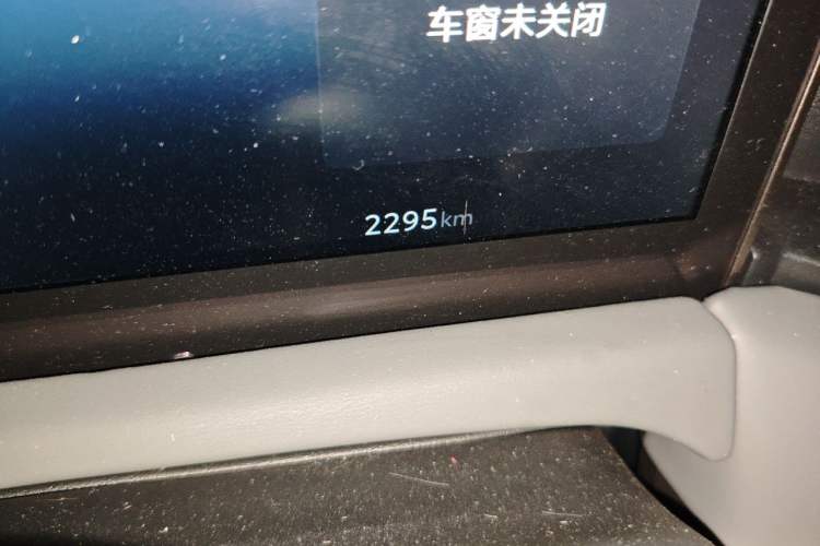 Used Toyota Wildlander 2026 Model 2.0L Smart Electric Hybrid Dual-Engine PRO+ Odometer Close Up