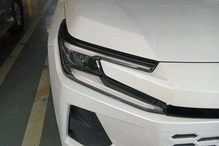 Used Toyota Wildlander 2026 Model 2.0L Smart Electric Hybrid Dual-Engine PRO Right Front Headlight