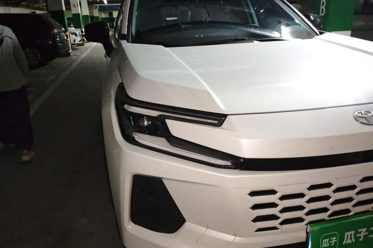 Used Toyota Wildlander 2026 Model 2.0L Smart Electric Hybrid Dual-Engine PRO+ Right Front Headlight