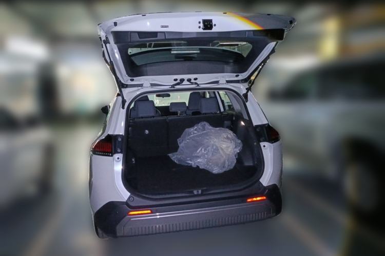 Used Toyota Wildlander 2026 Model 2.0L Smart Electric Hybrid Dual-Engine PRO Trunk