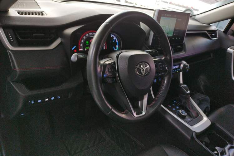 Used Toyota Wildlander New Energy 2021 High-Performance Edition 2.5L Four-Wheel Drive Powerful Version Center Console