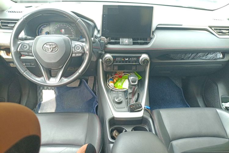 Used Toyota Wildlander New Energy 2021 High-Performance Edition 2.5L Two-Wheel Drive Powerful Version Center Console
